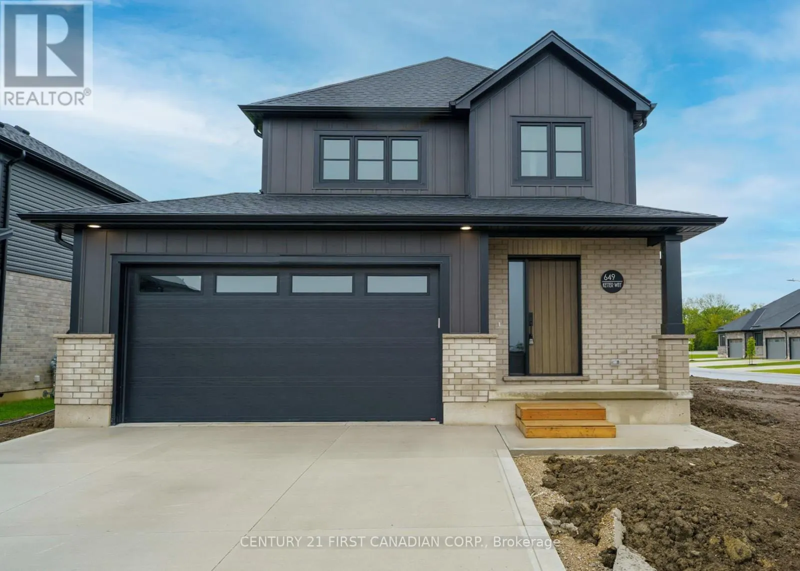 34 POSTMA CRESCENT