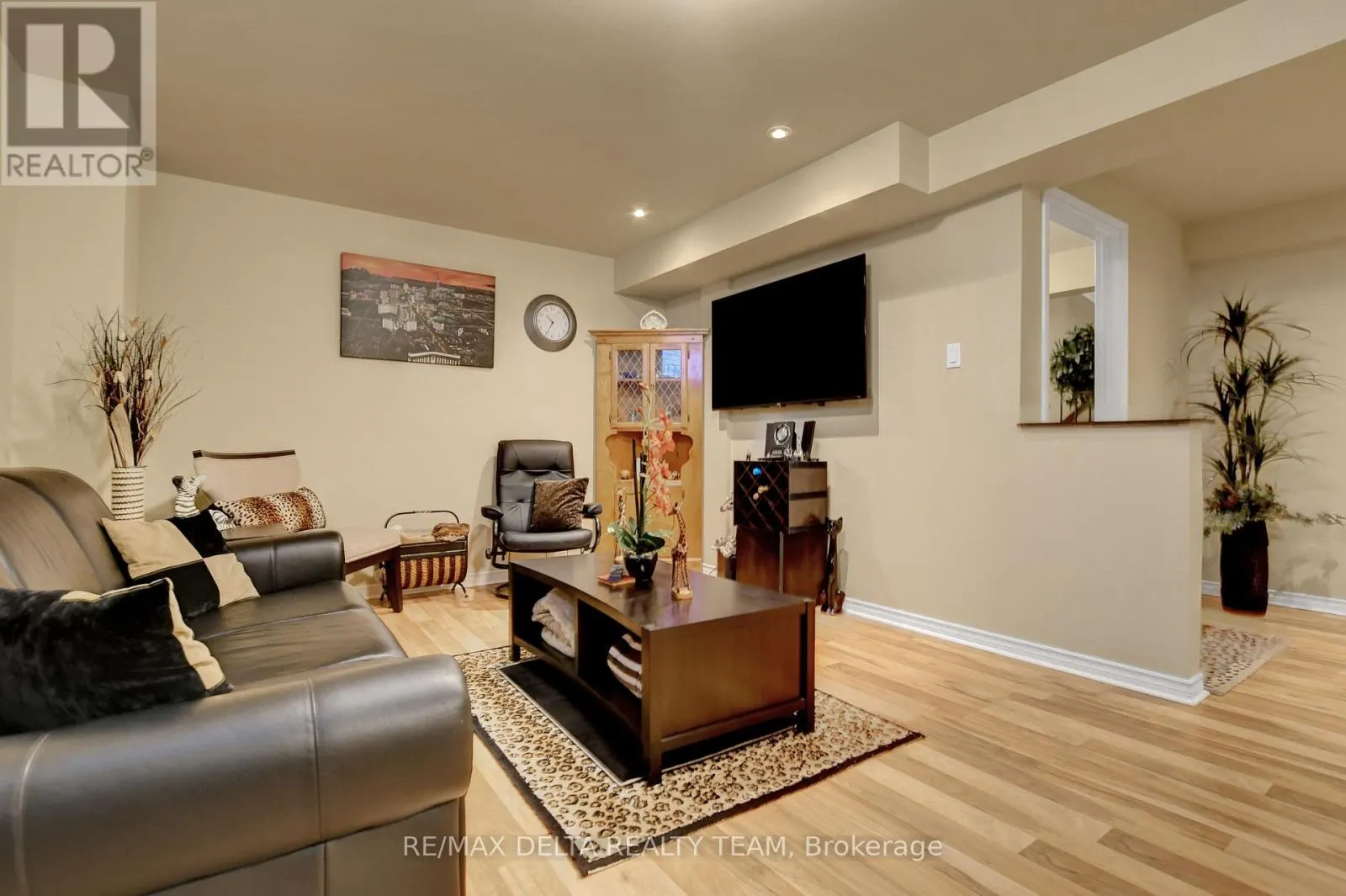6948 MARY ANNE DRIVE