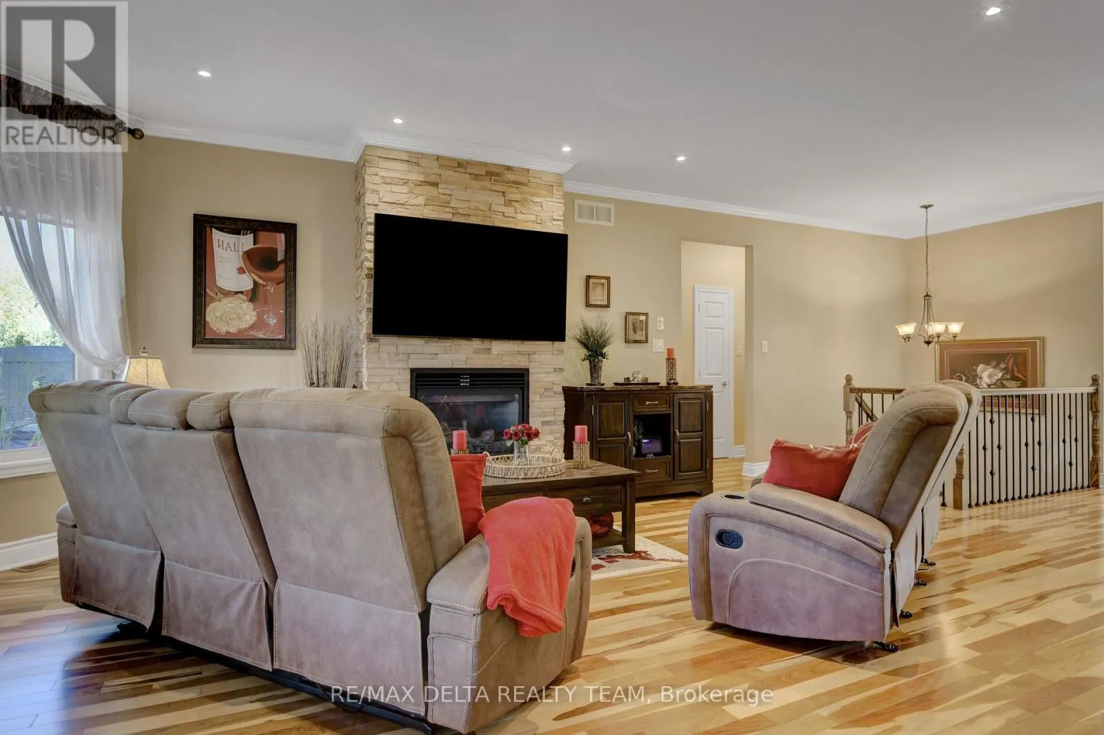 6948 MARY ANNE DRIVE