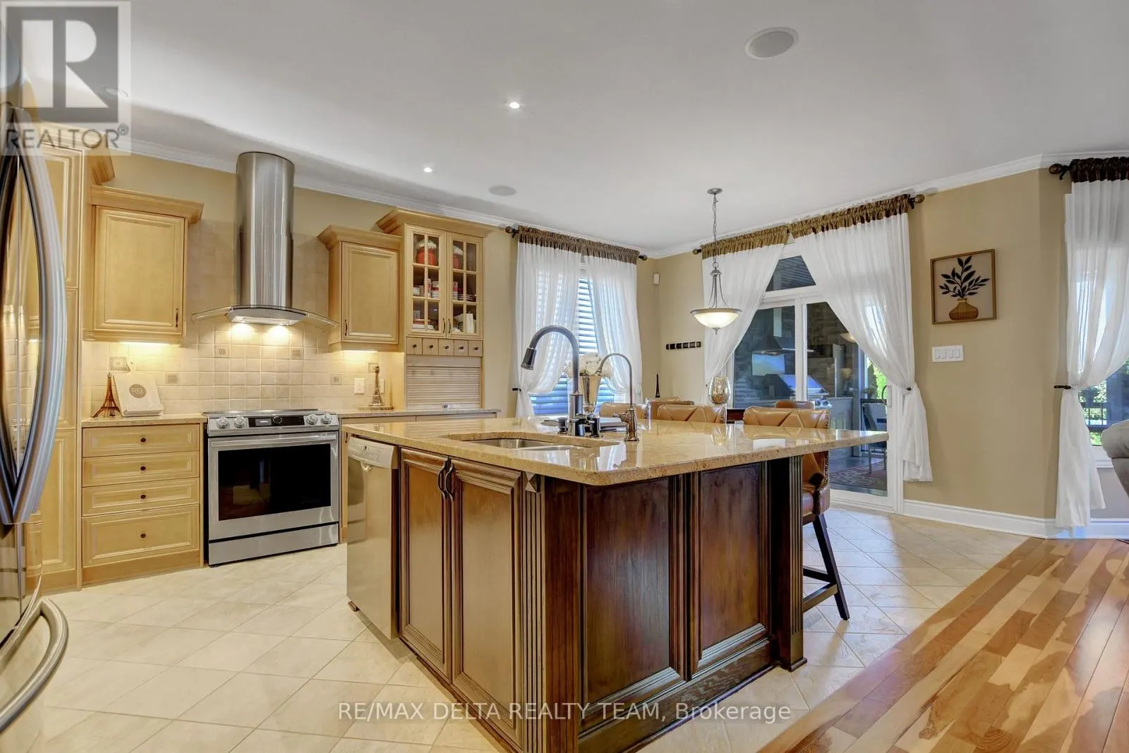6948 MARY ANNE DRIVE