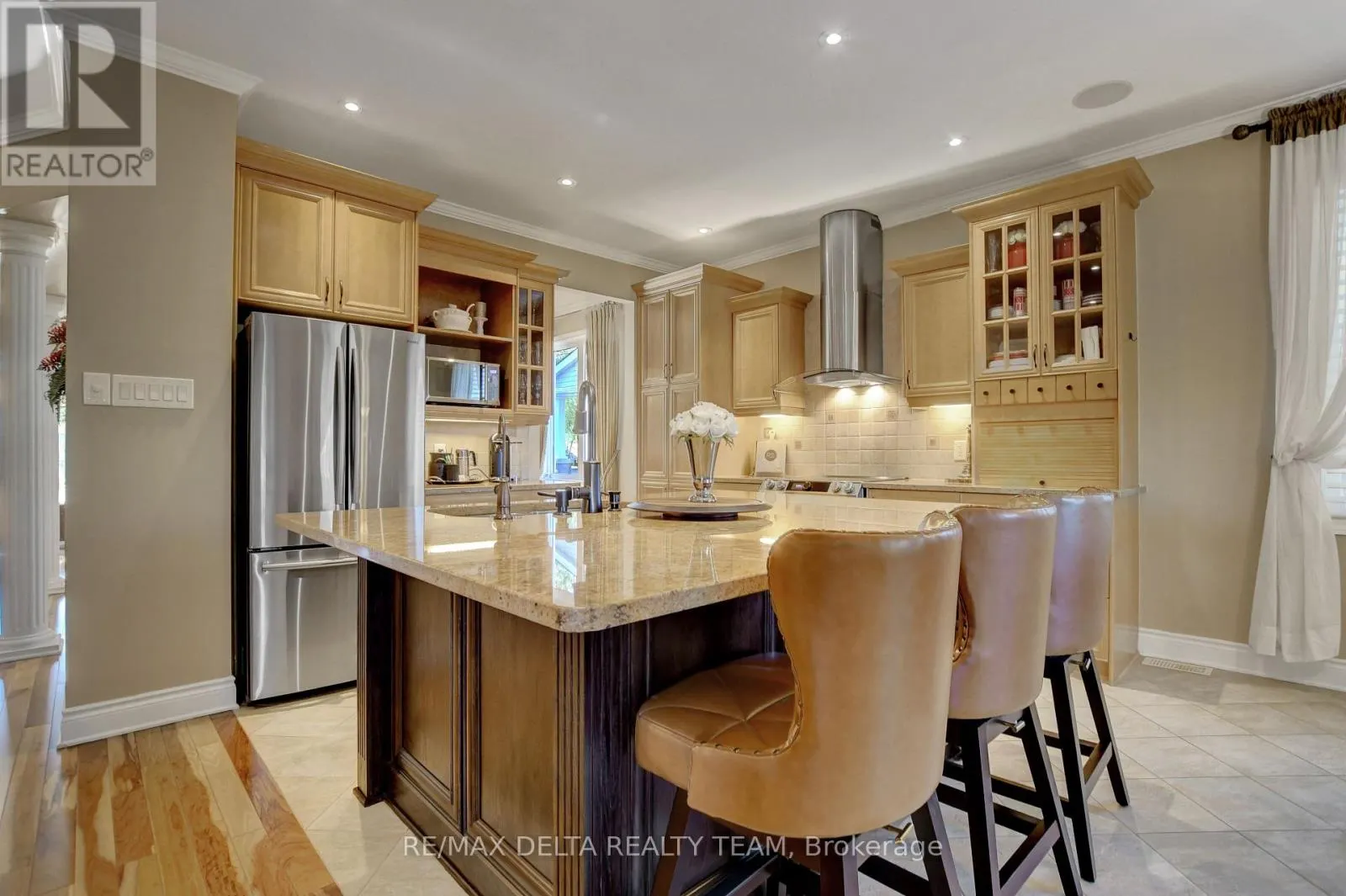 6948 MARY ANNE DRIVE
