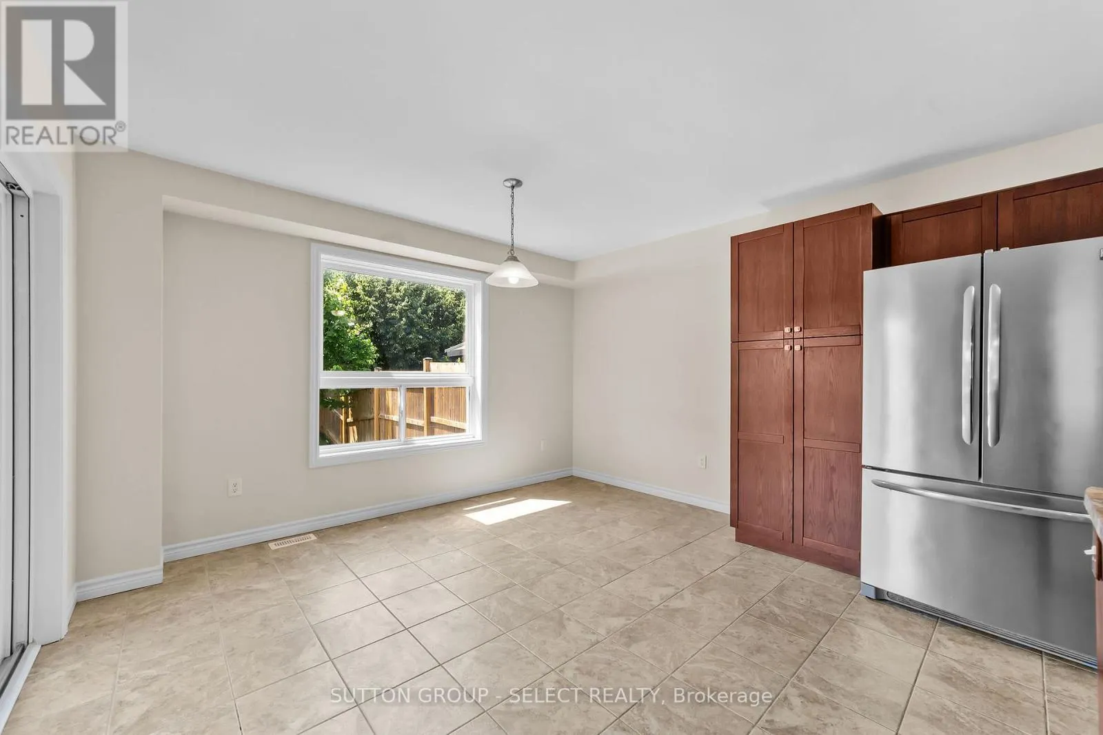 953 SILVERFOX CRESCENT
