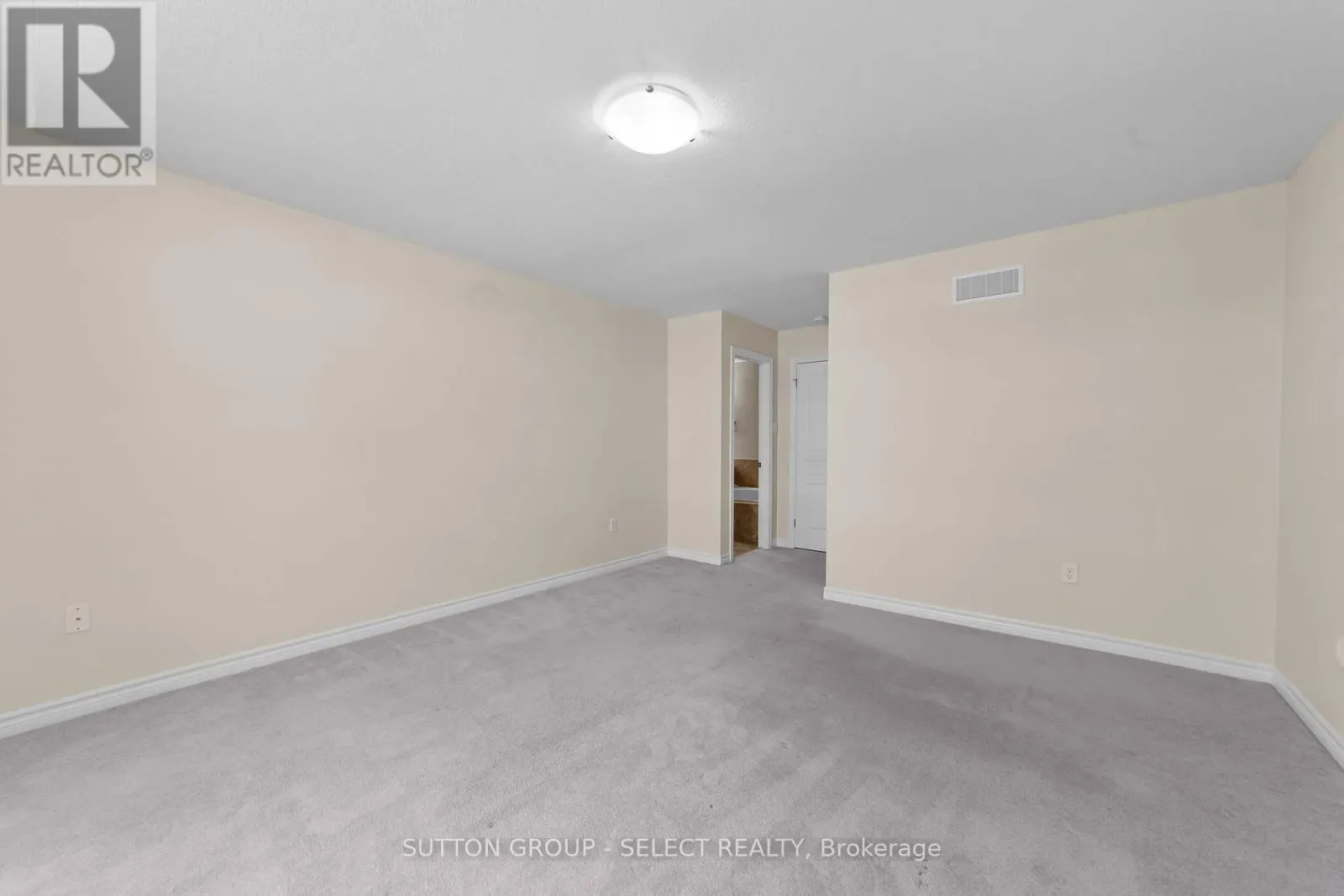 953 SILVERFOX CRESCENT