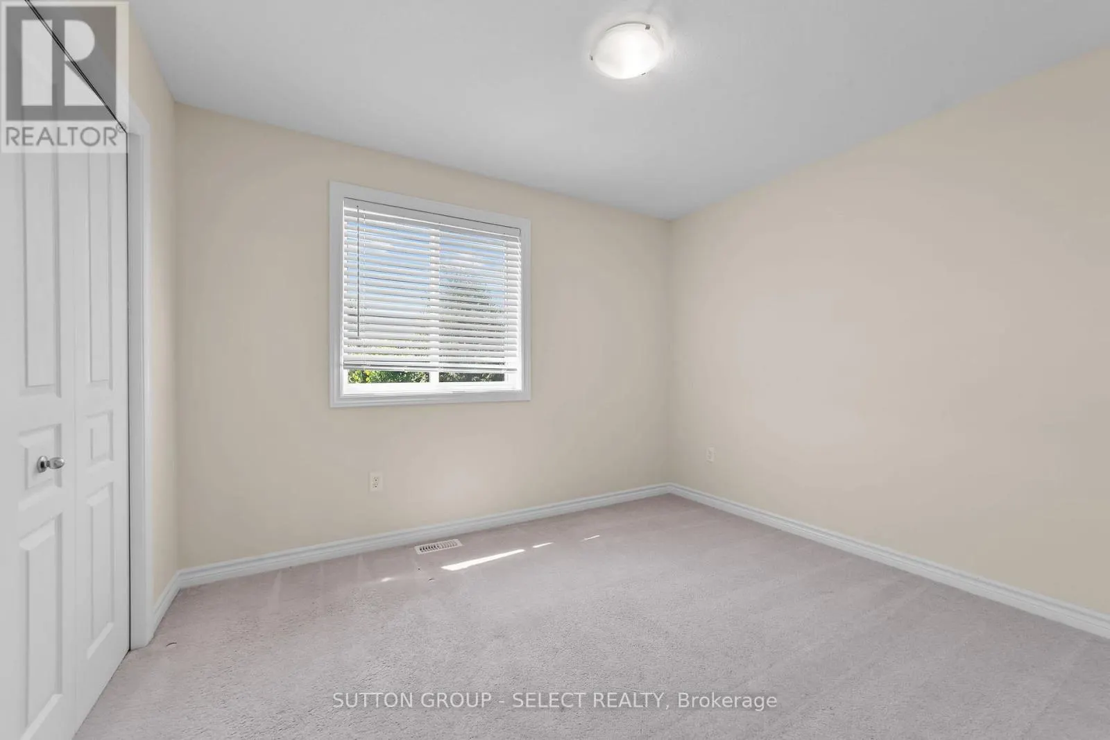 953 SILVERFOX CRESCENT