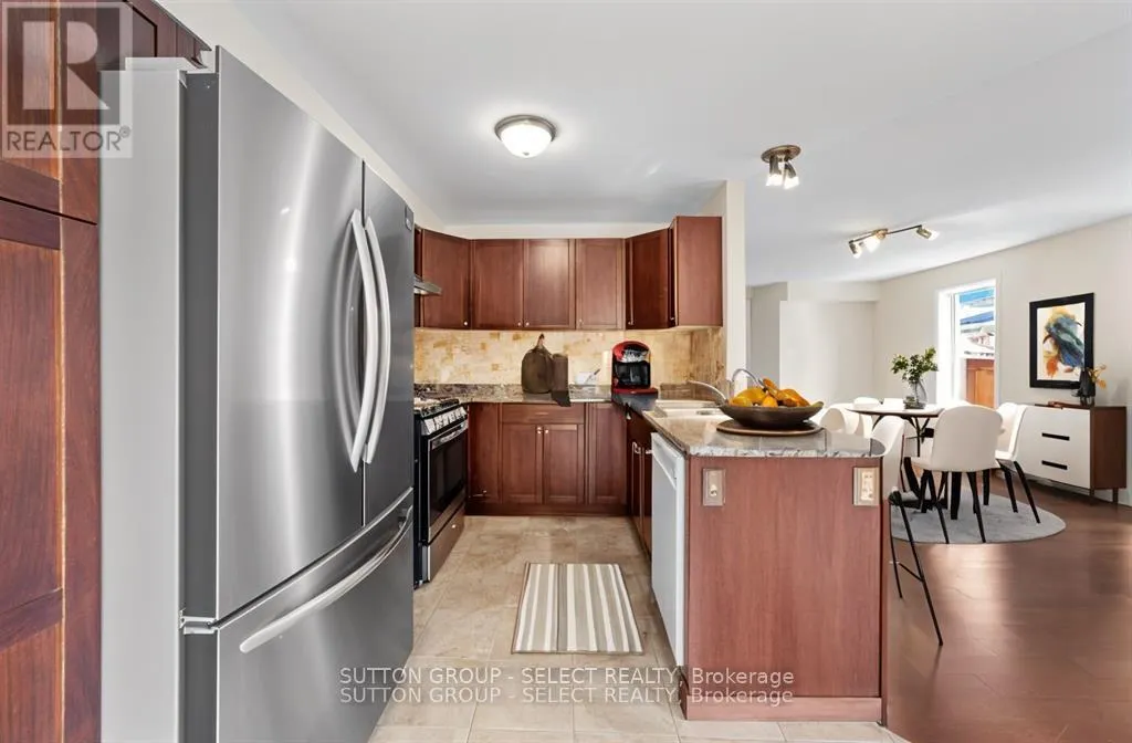 953 SILVERFOX CRESCENT