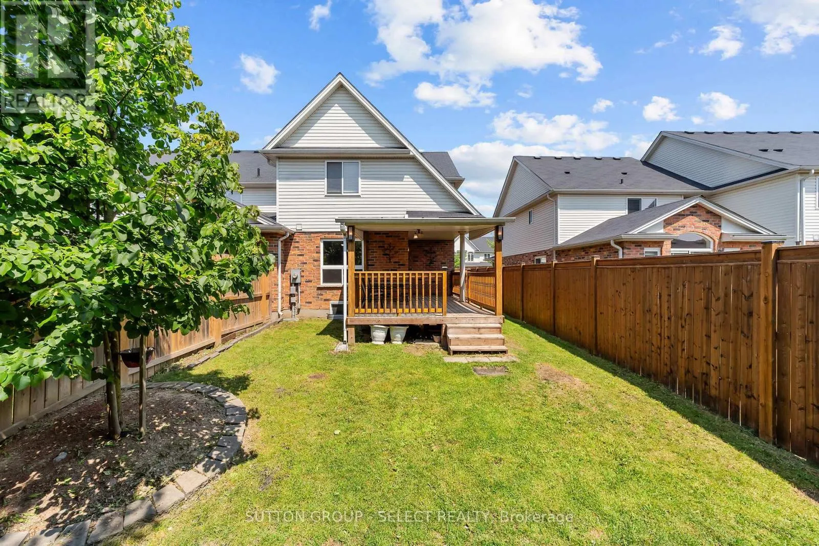 953 SILVERFOX CRESCENT