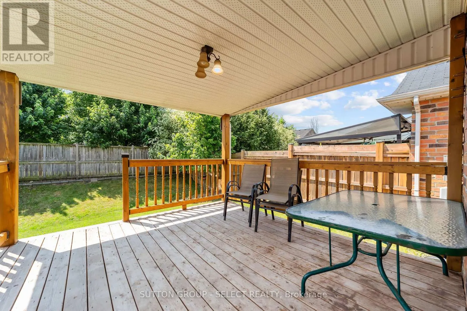 953 SILVERFOX CRESCENT