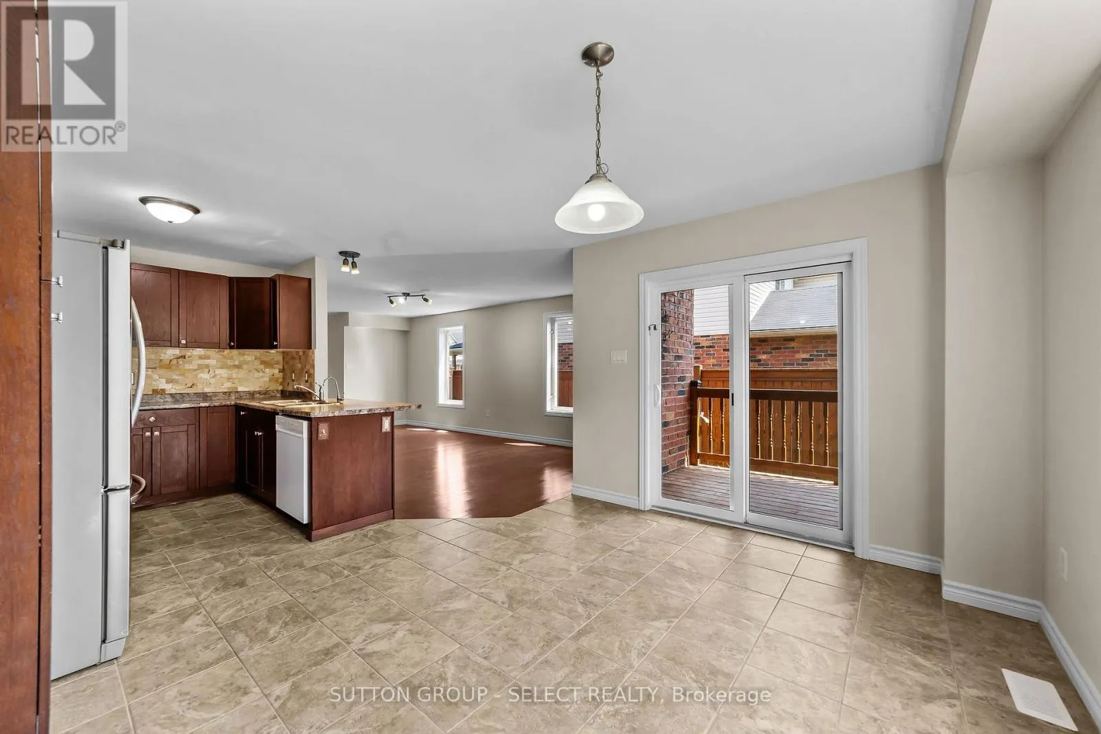 953 SILVERFOX CRESCENT