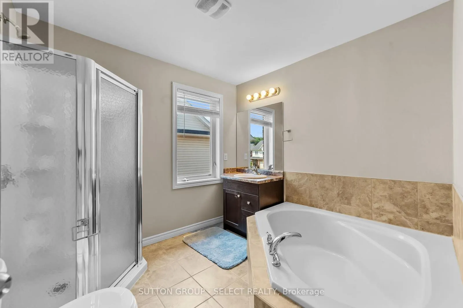 953 SILVERFOX CRESCENT