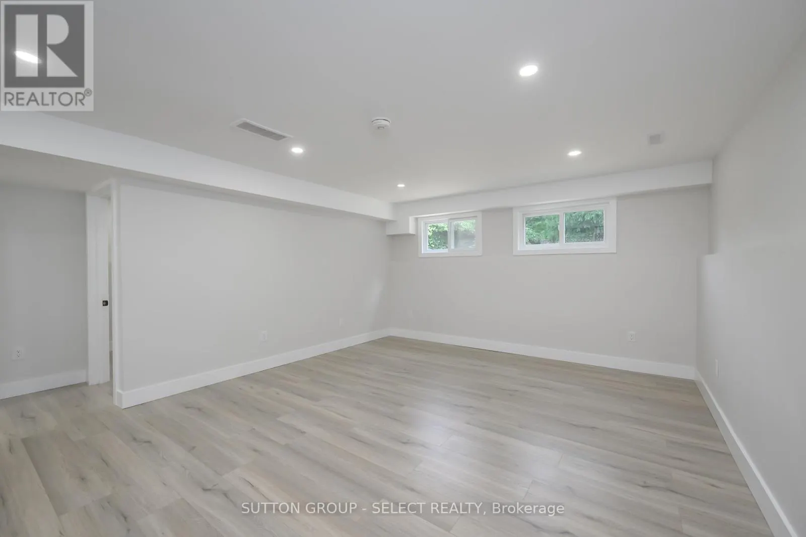 34 RIPLEY ROAD