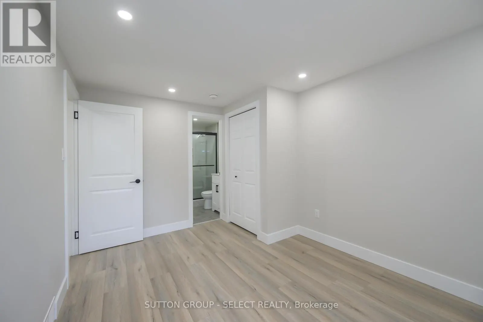 34 RIPLEY ROAD