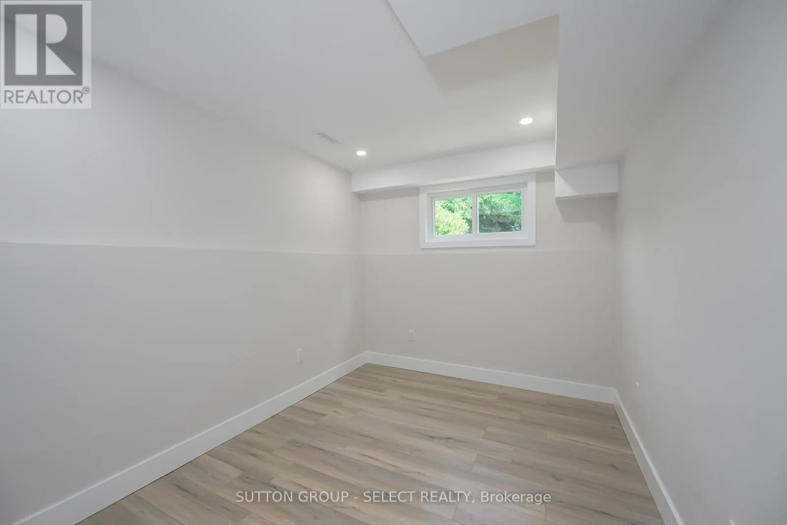 34 RIPLEY ROAD