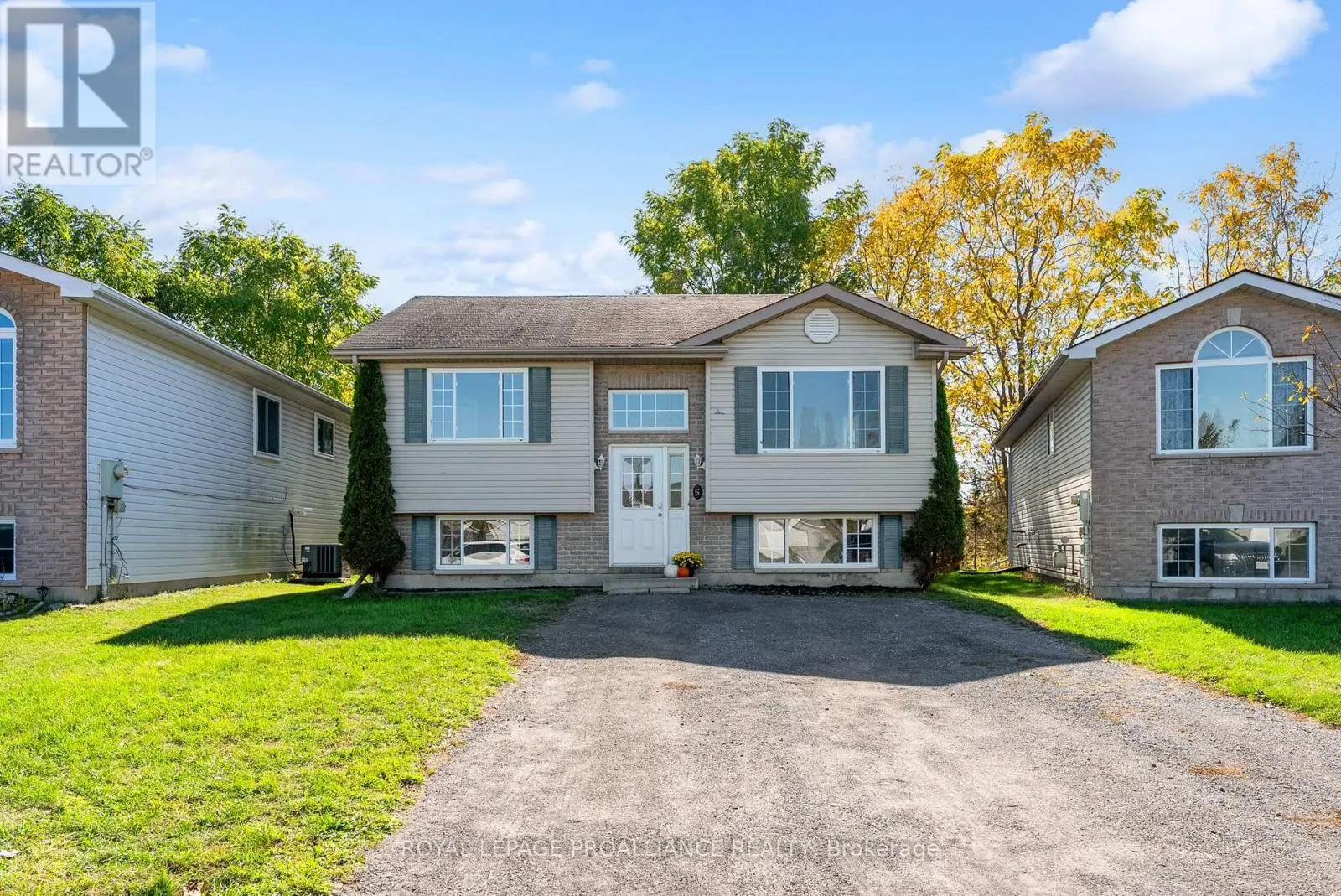 6 LAKE COURT