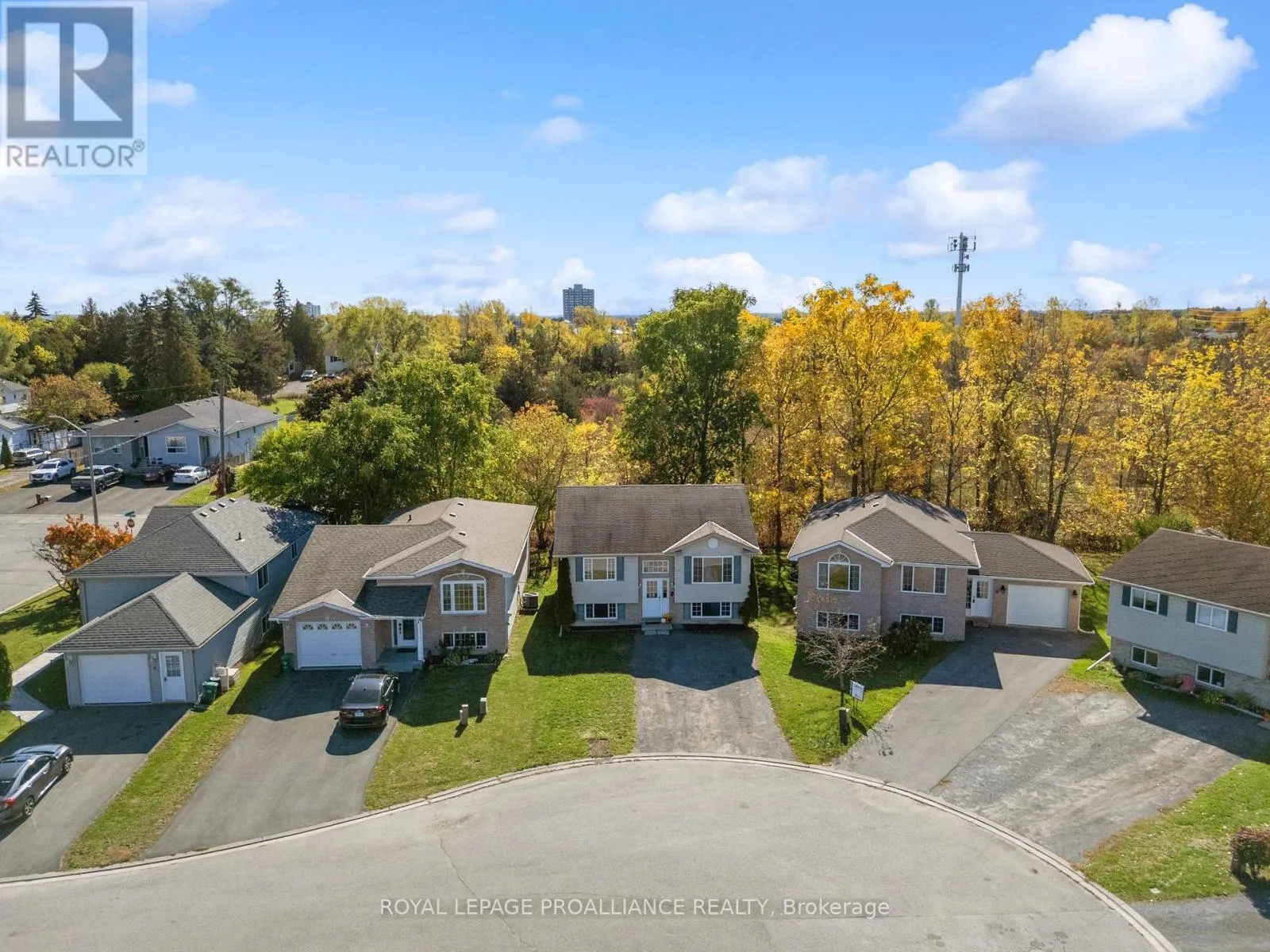 6 LAKE COURT