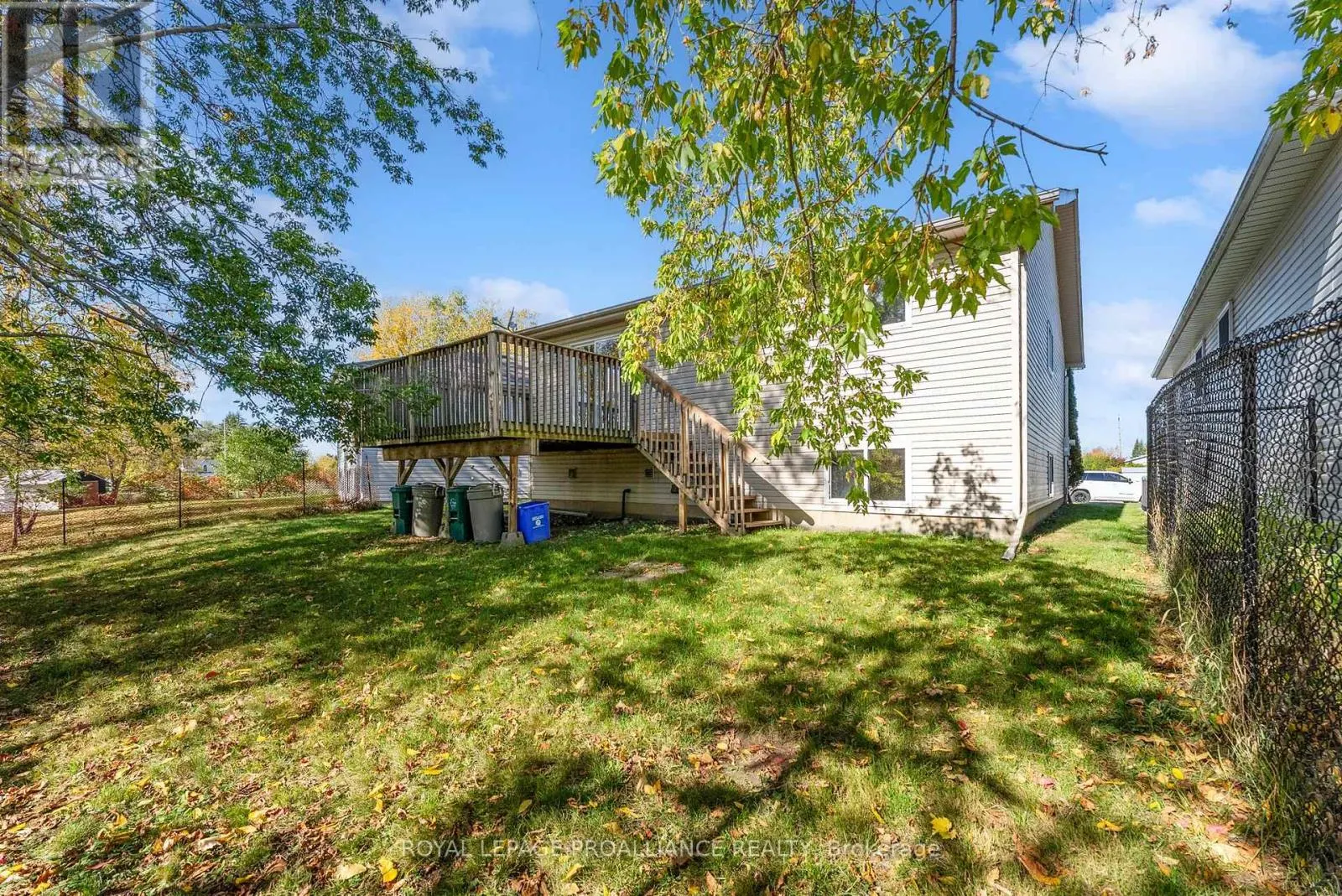 6 LAKE COURT