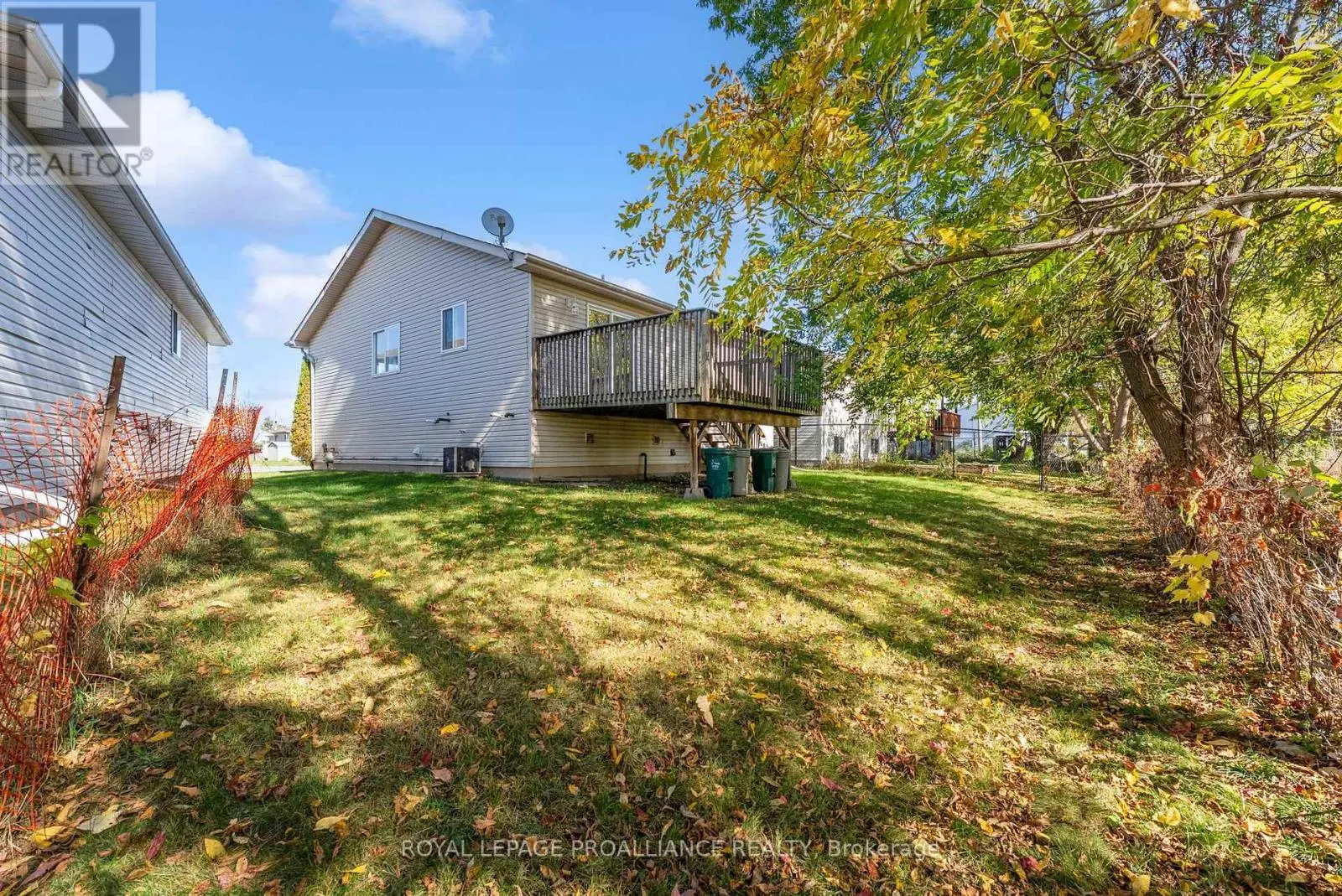6 LAKE COURT