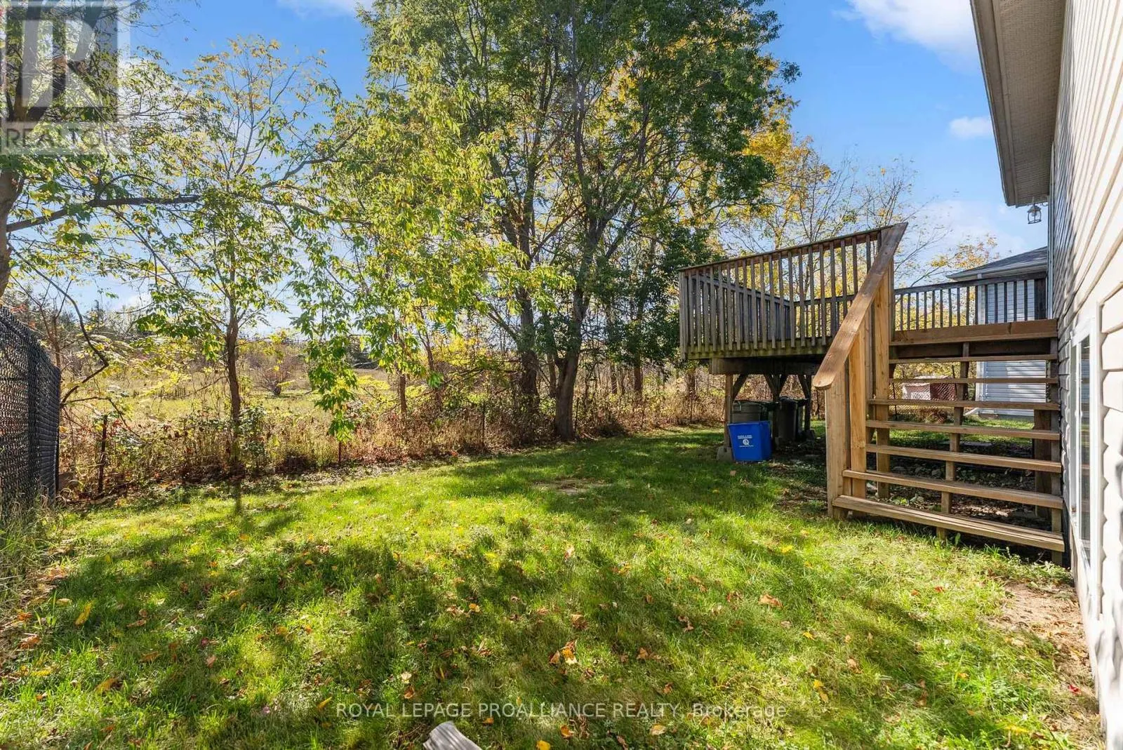 6 LAKE COURT