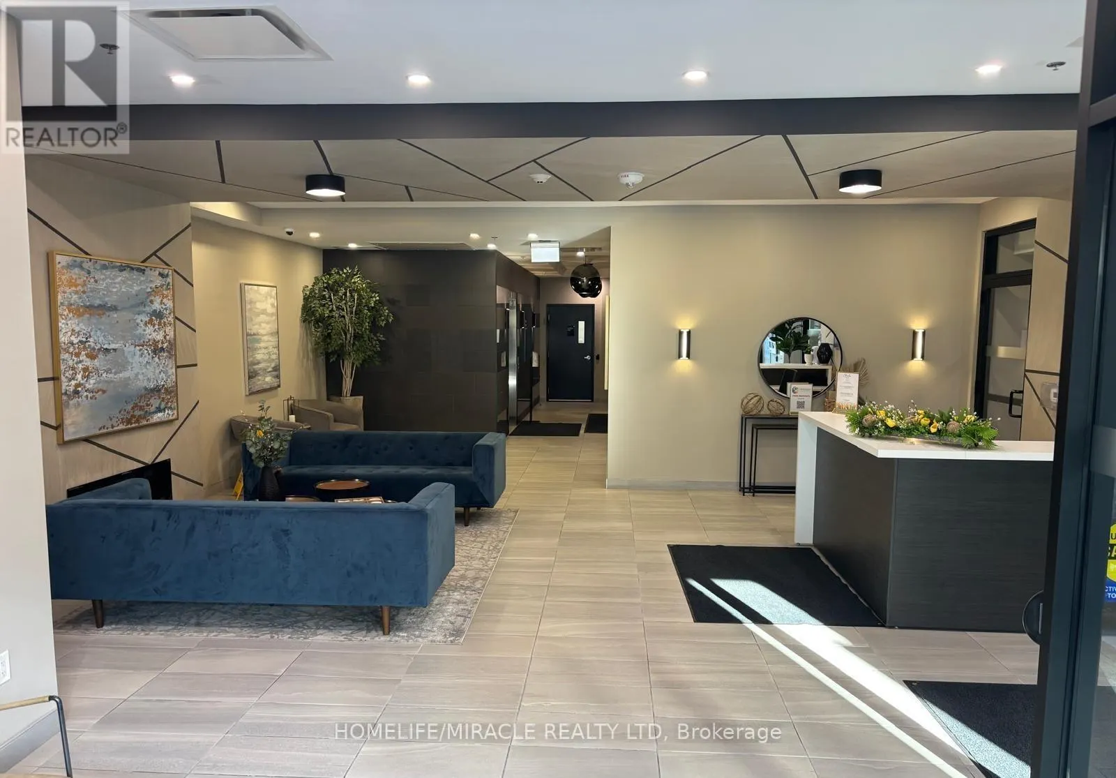 1001 - 60 CHARLES STREET