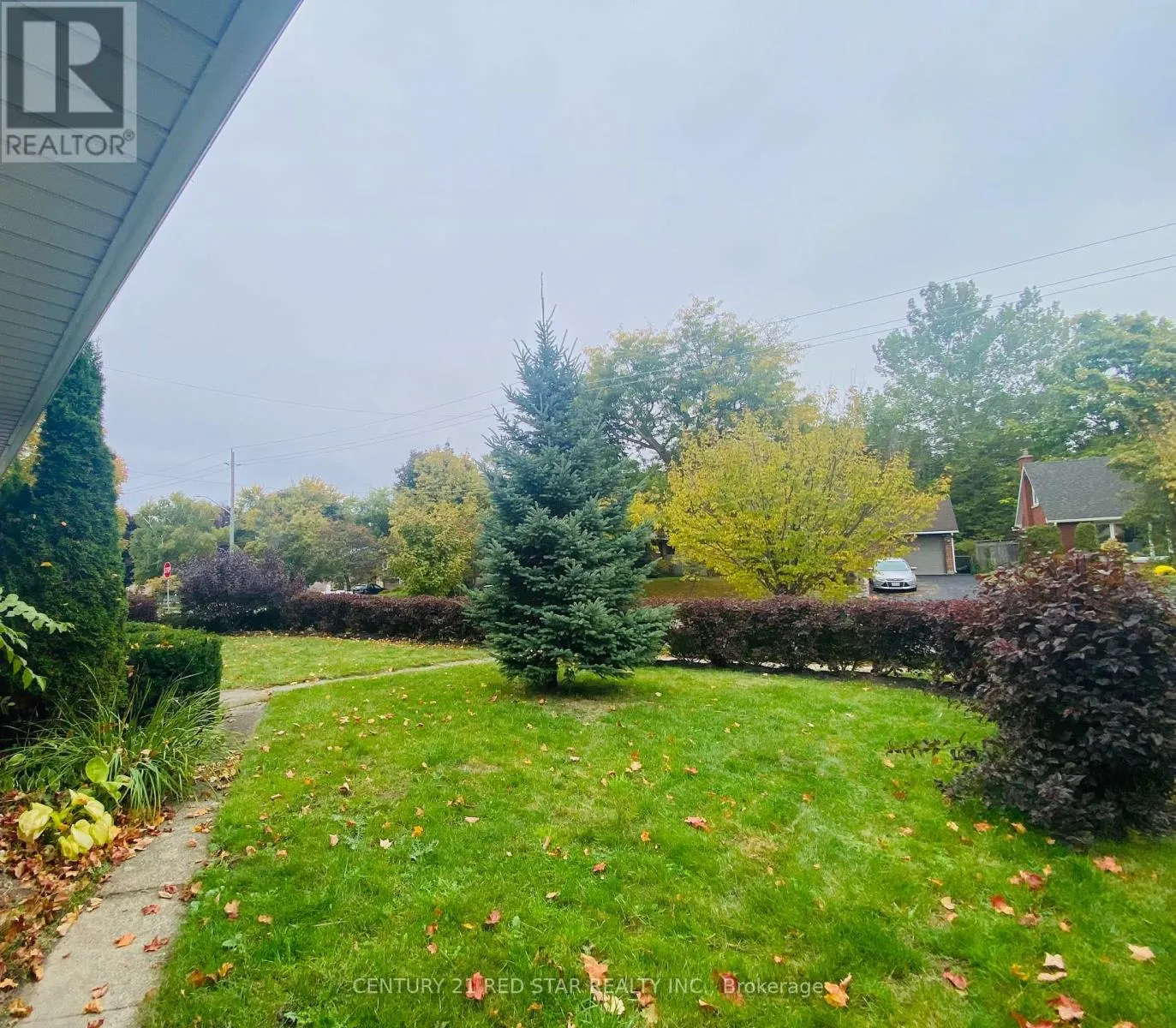 107 ELLIS CRESCENT S