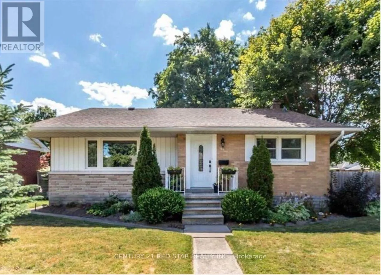 107 ELLIS CRESCENT S