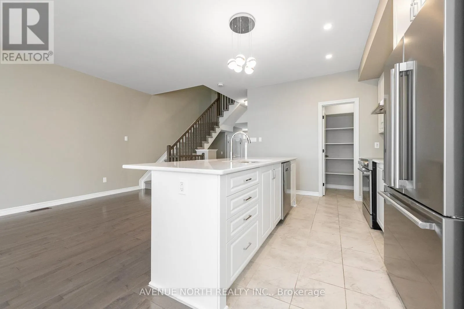 3979 KELLY FARM DRIVE