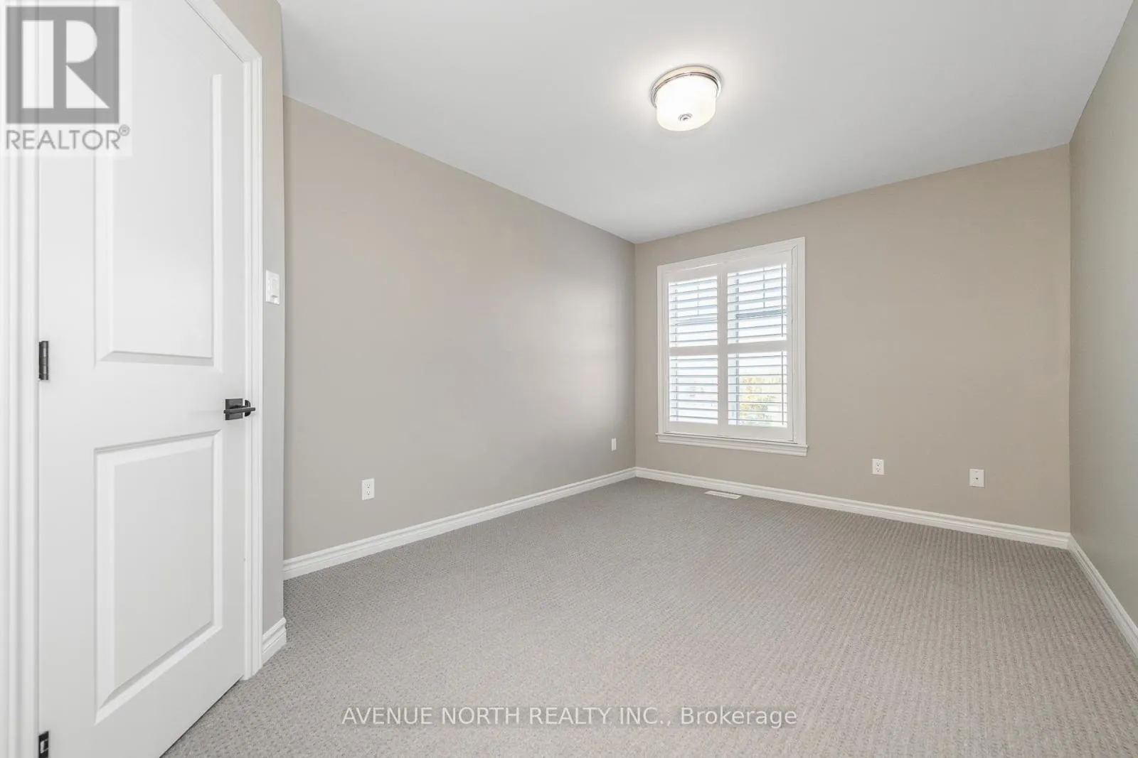 3979 KELLY FARM DRIVE