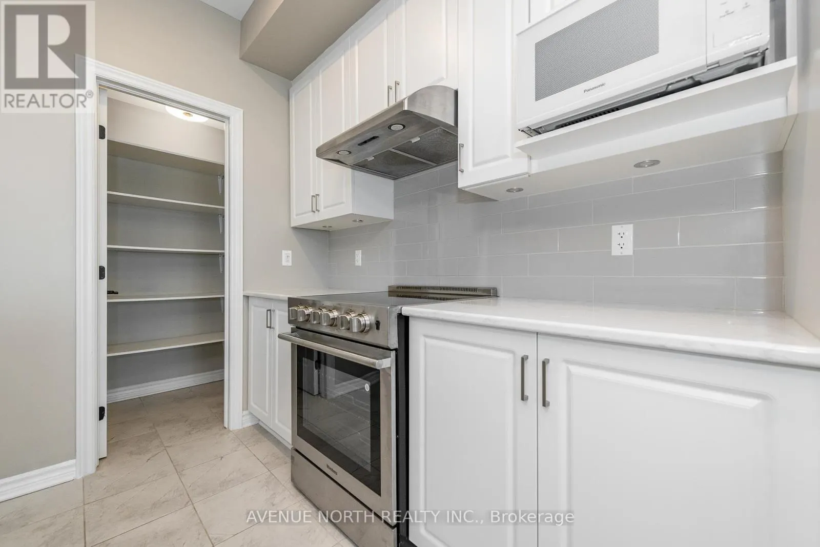 3979 KELLY FARM DRIVE