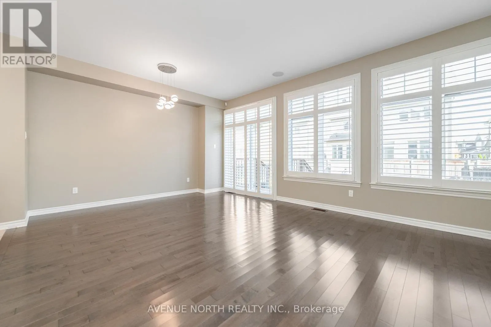3979 KELLY FARM DRIVE