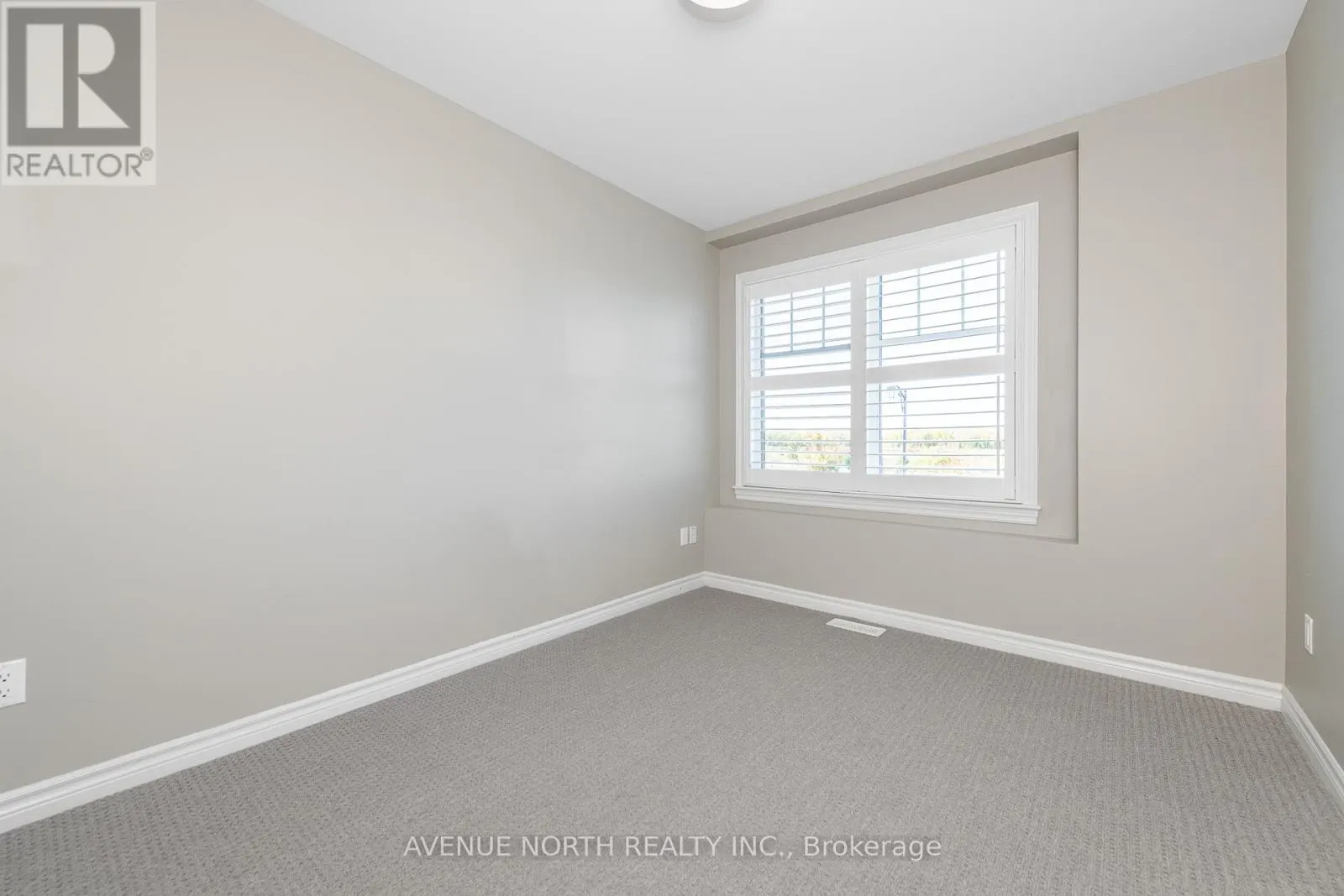 3979 KELLY FARM DRIVE
