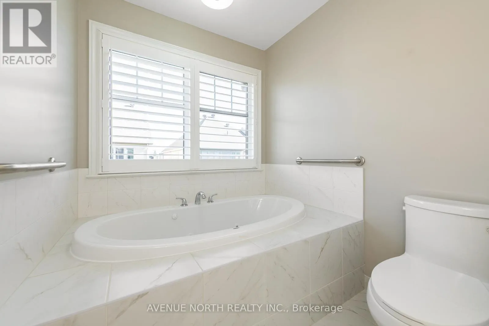 3979 KELLY FARM DRIVE
