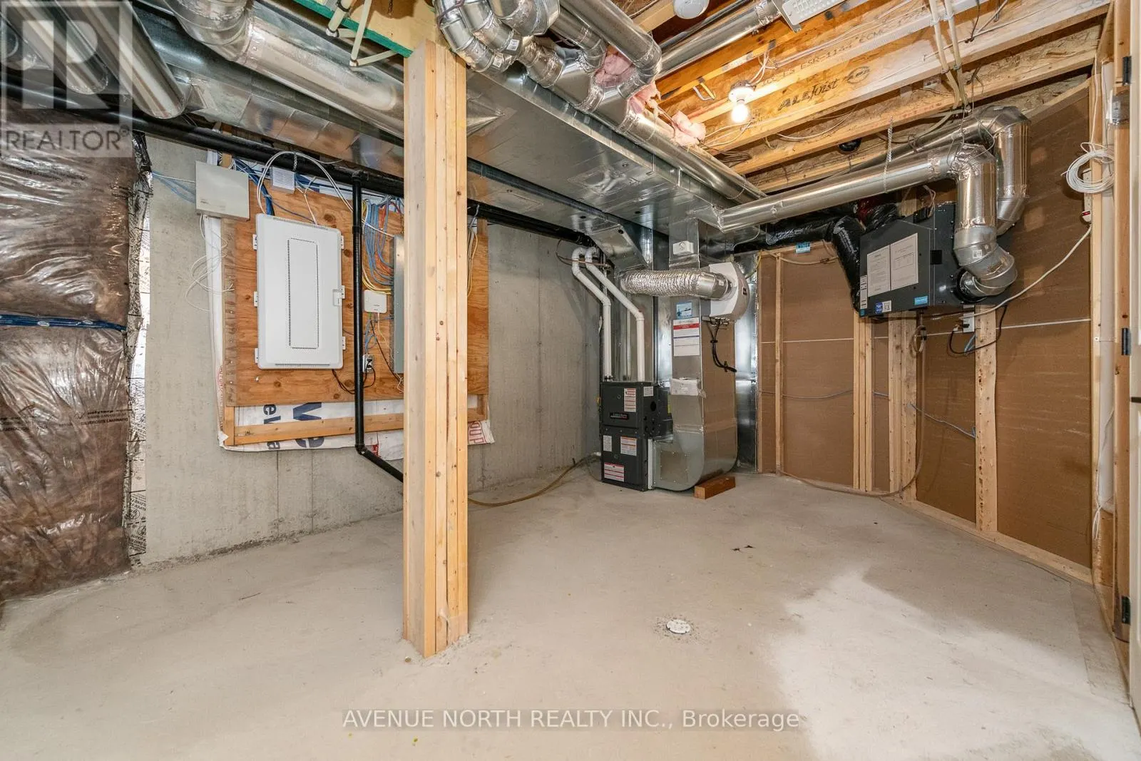 3979 KELLY FARM DRIVE