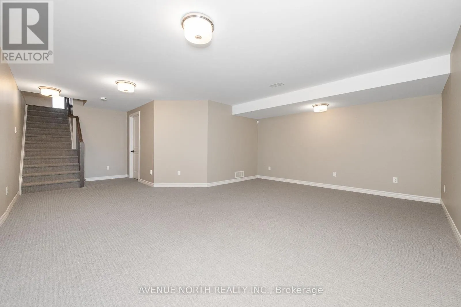 3979 KELLY FARM DRIVE