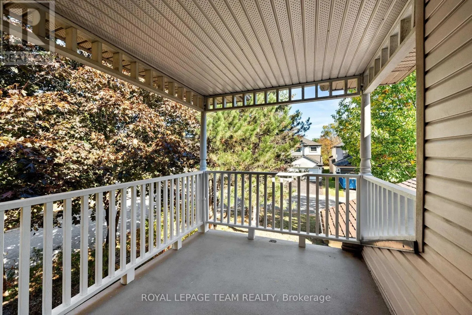 27 EVANSHEN CRESCENT
