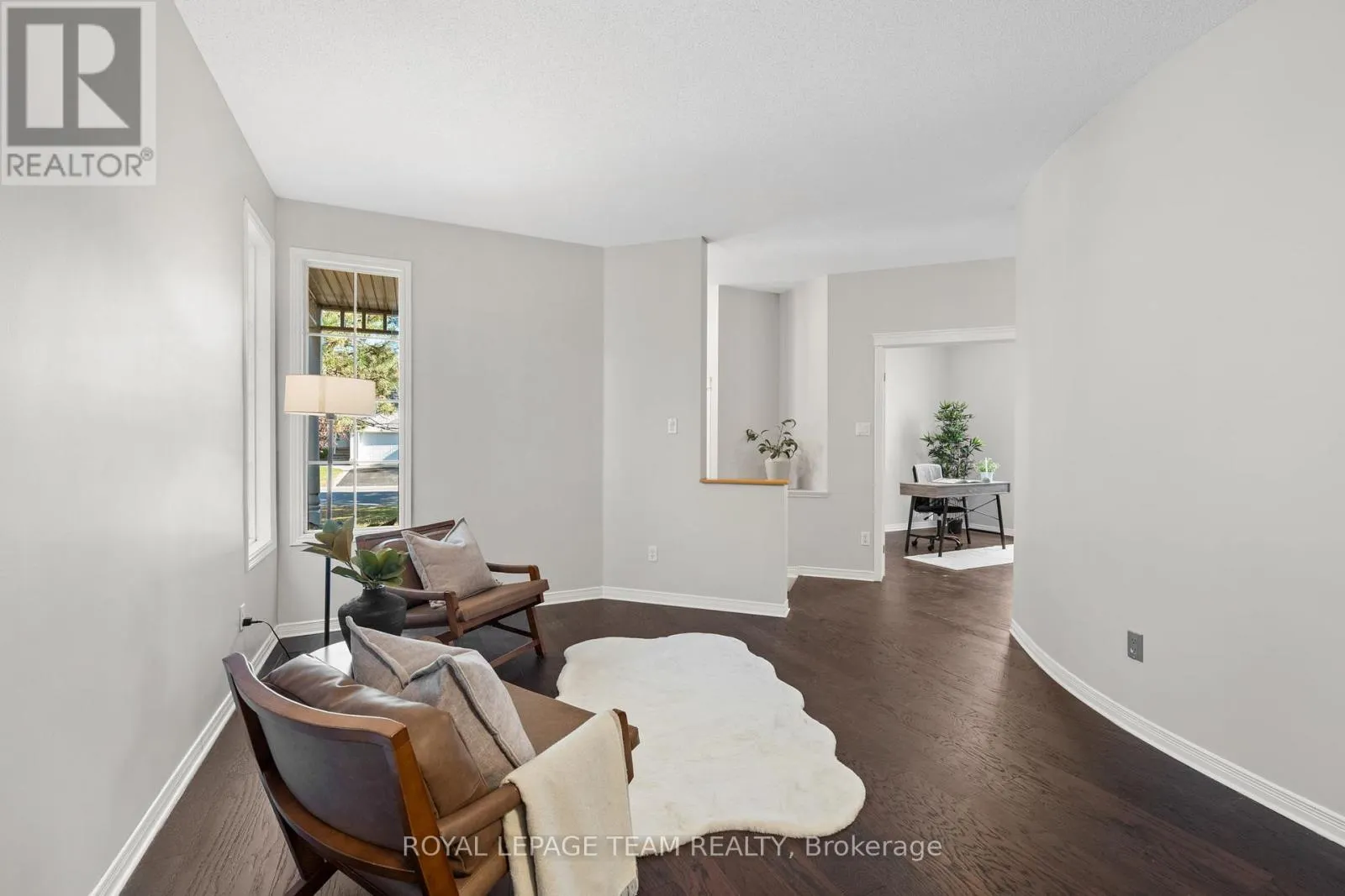 27 EVANSHEN CRESCENT