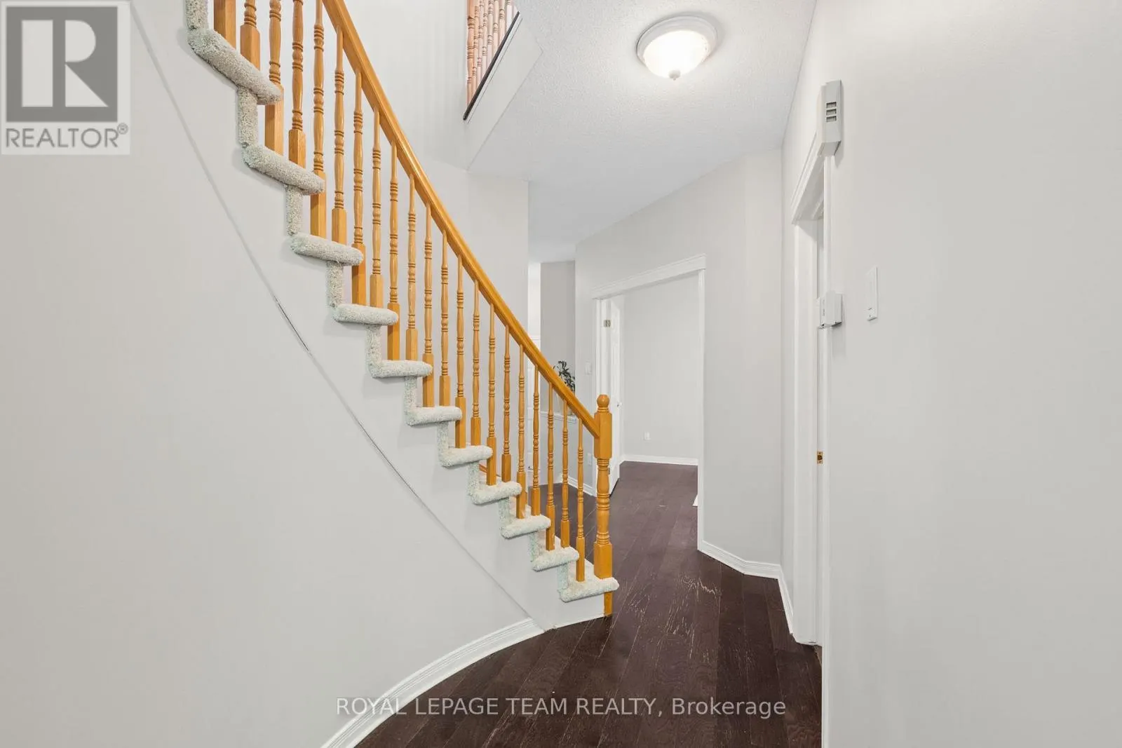 27 EVANSHEN CRESCENT