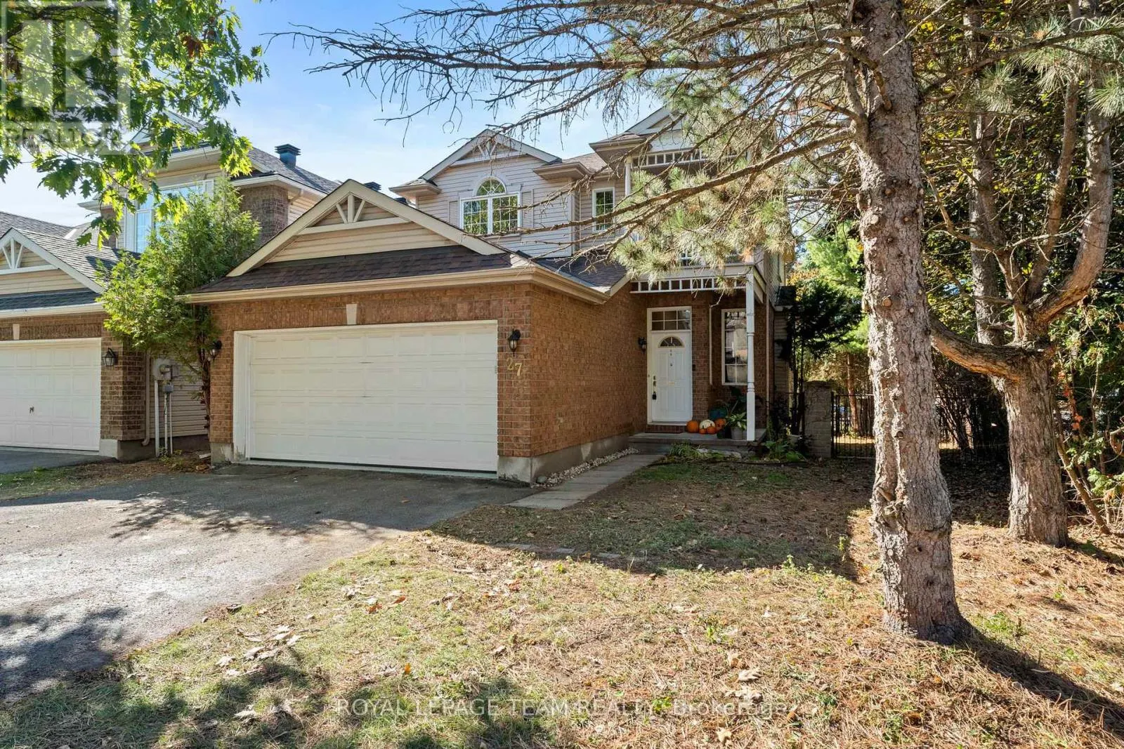 27 EVANSHEN CRESCENT