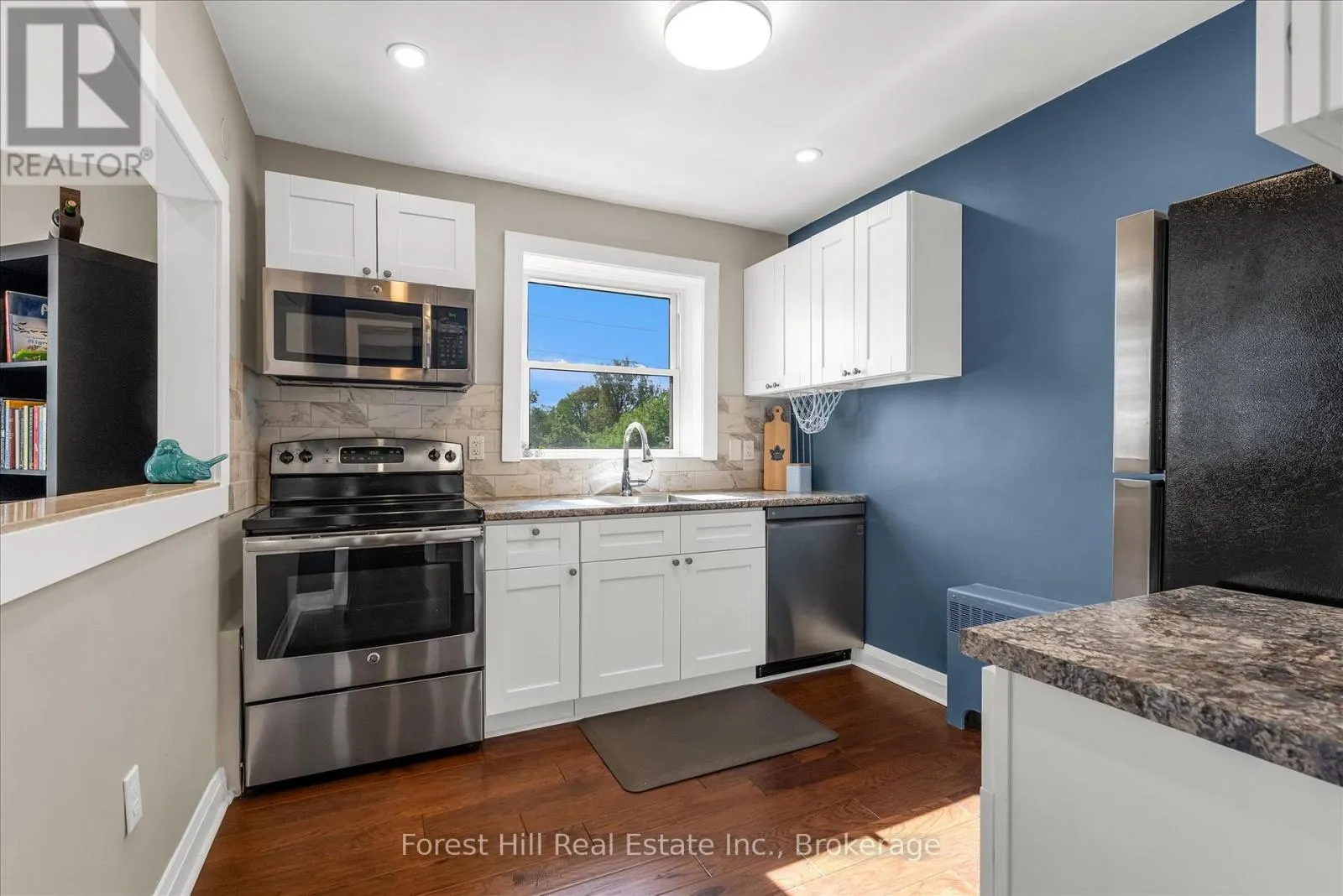 5 - 2 STROUD ROAD, #5