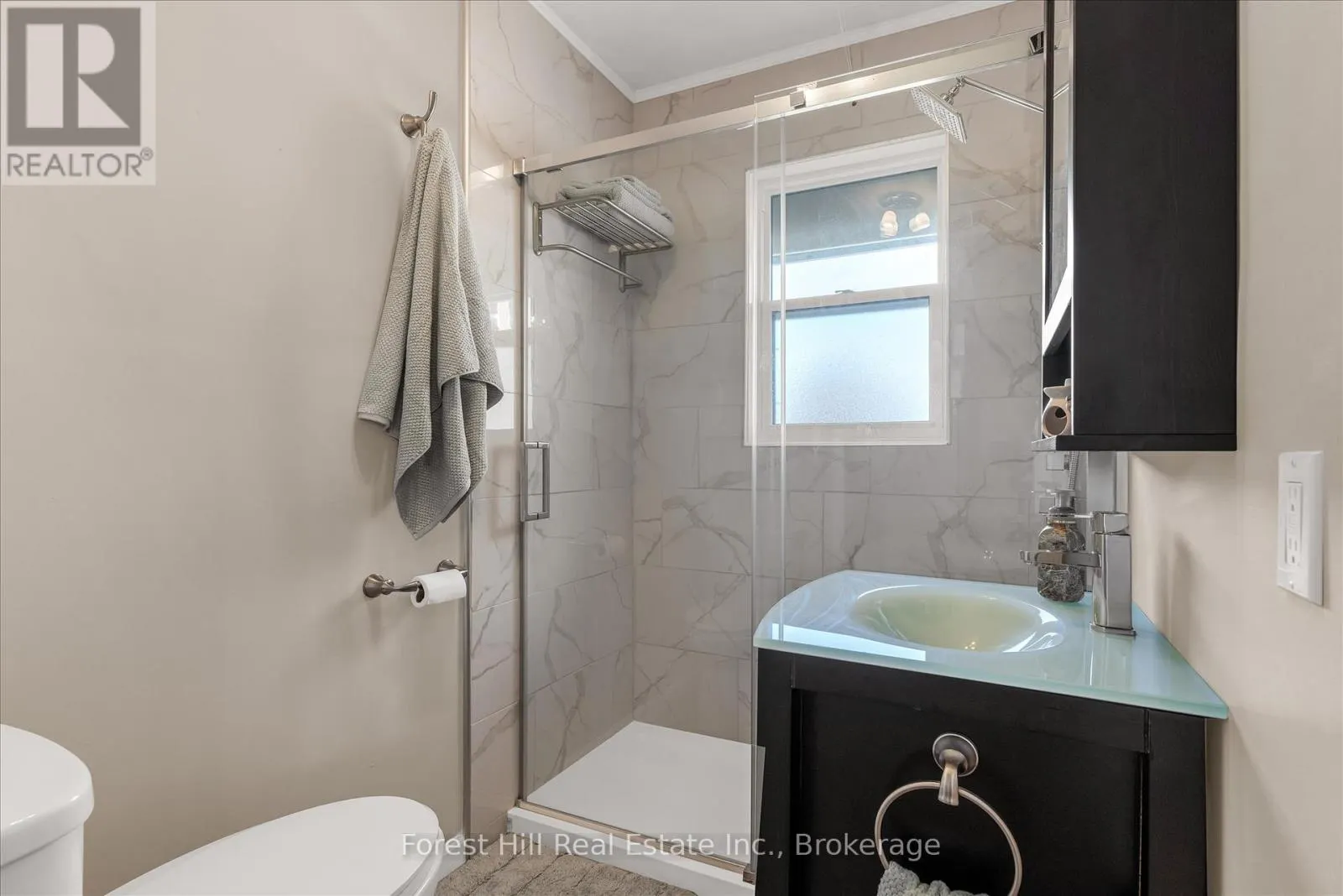 5 - 2 STROUD ROAD, #5