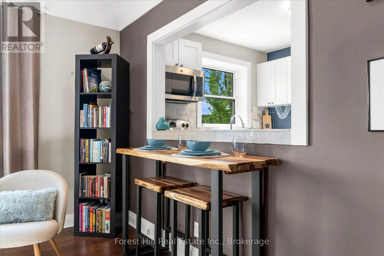 5 - 2 STROUD ROAD, #5