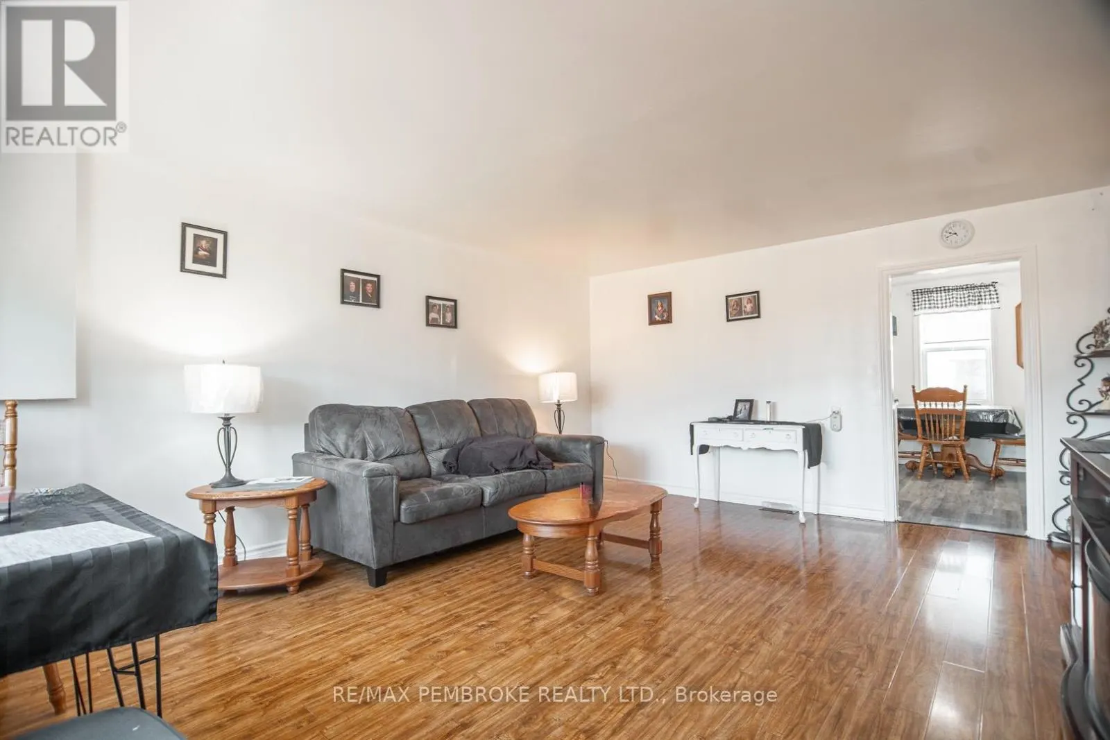 255 MCKENZIE AVENUE