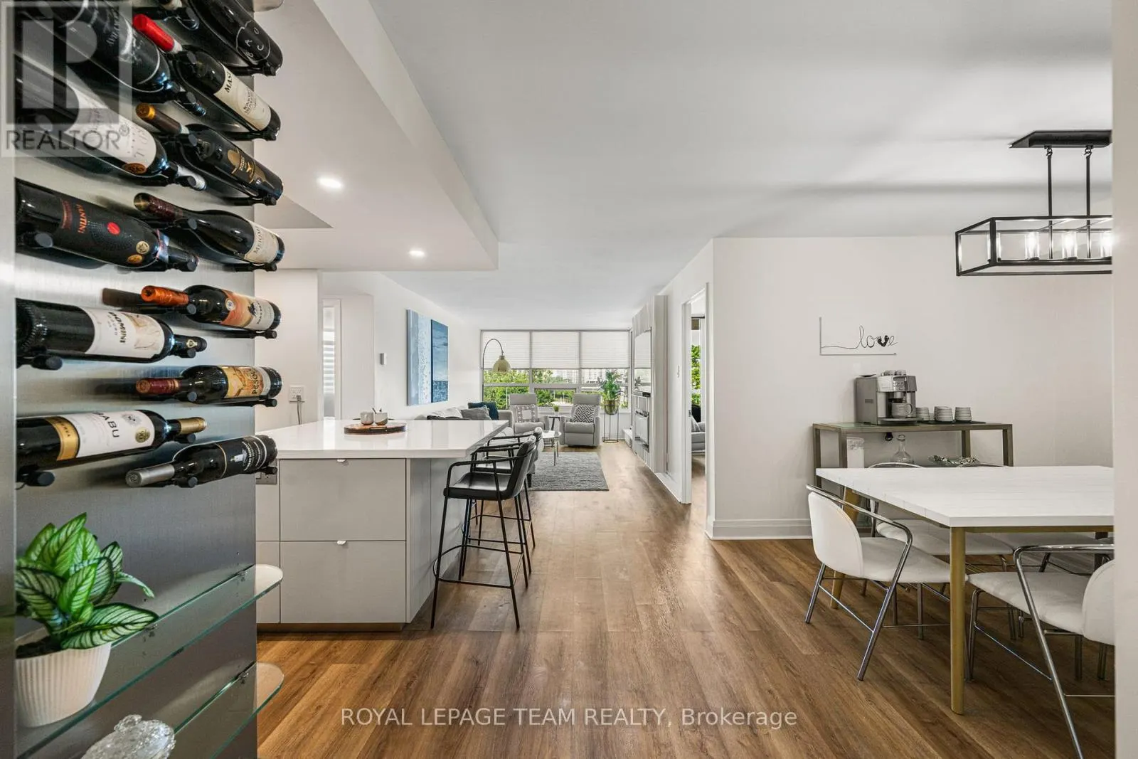 401 - 1510 RIVERSIDE DRIVE