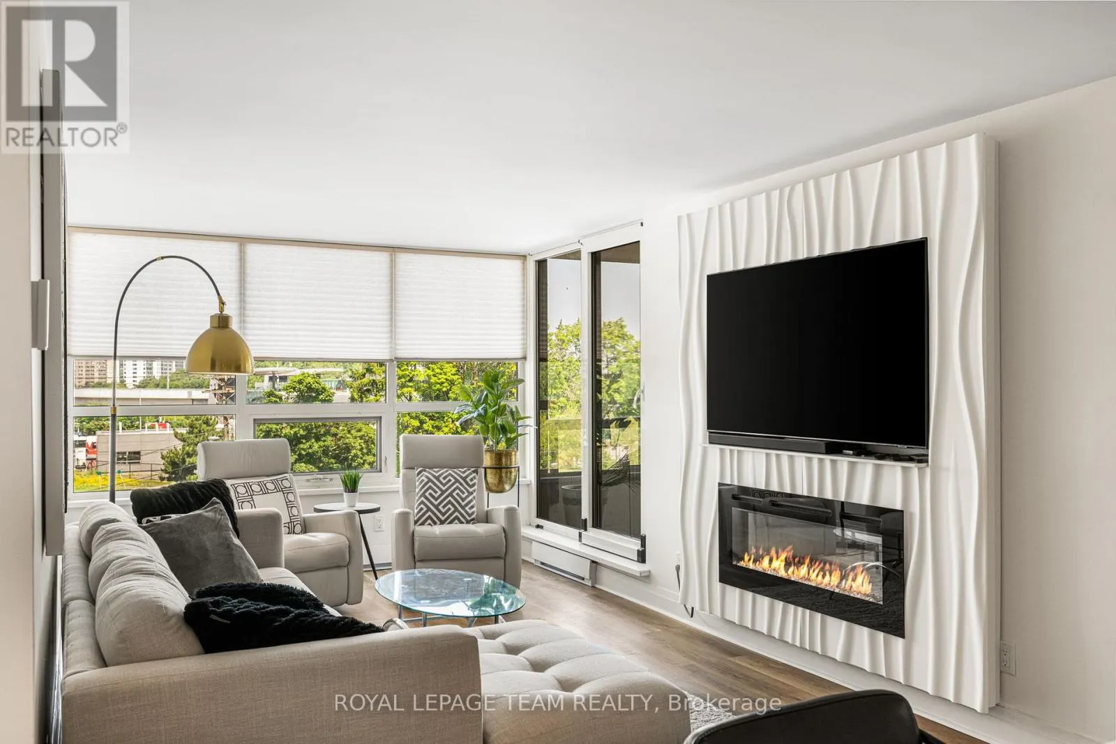 401 - 1510 RIVERSIDE DRIVE