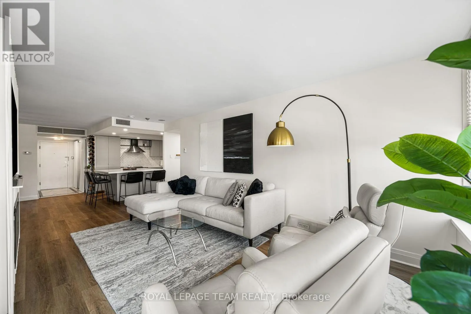 401 - 1510 RIVERSIDE DRIVE