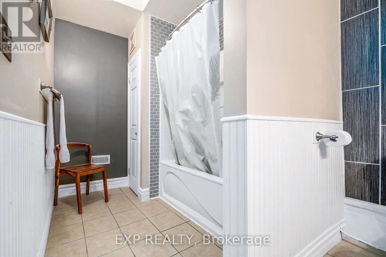 1 - 393 FRONT STREET, #1