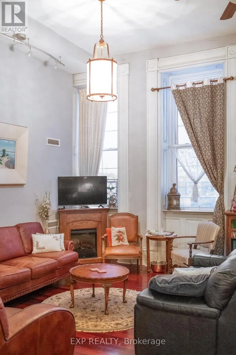1 - 393 FRONT STREET, #1