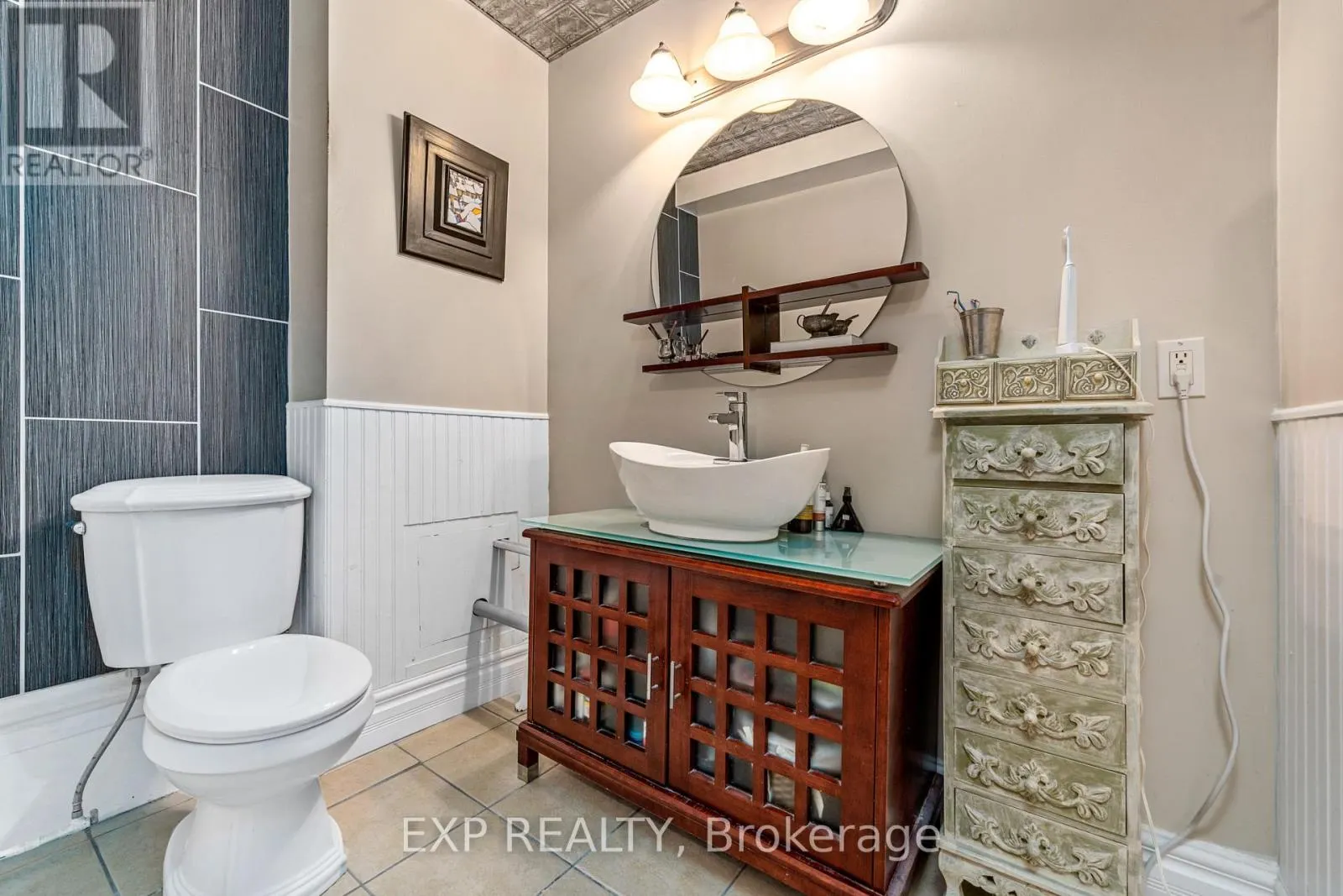 1 - 393 FRONT STREET, #1