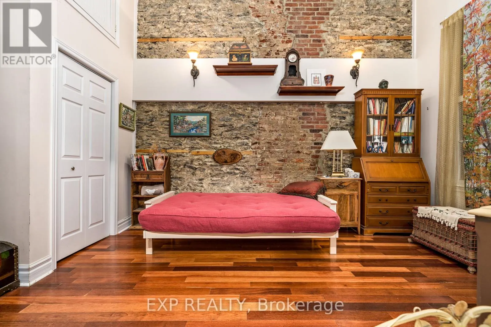 1 - 393 FRONT STREET, #1