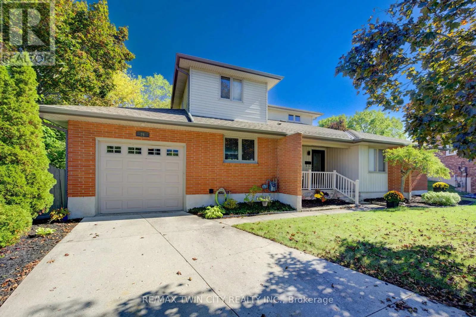26 ESTHER AVENUE