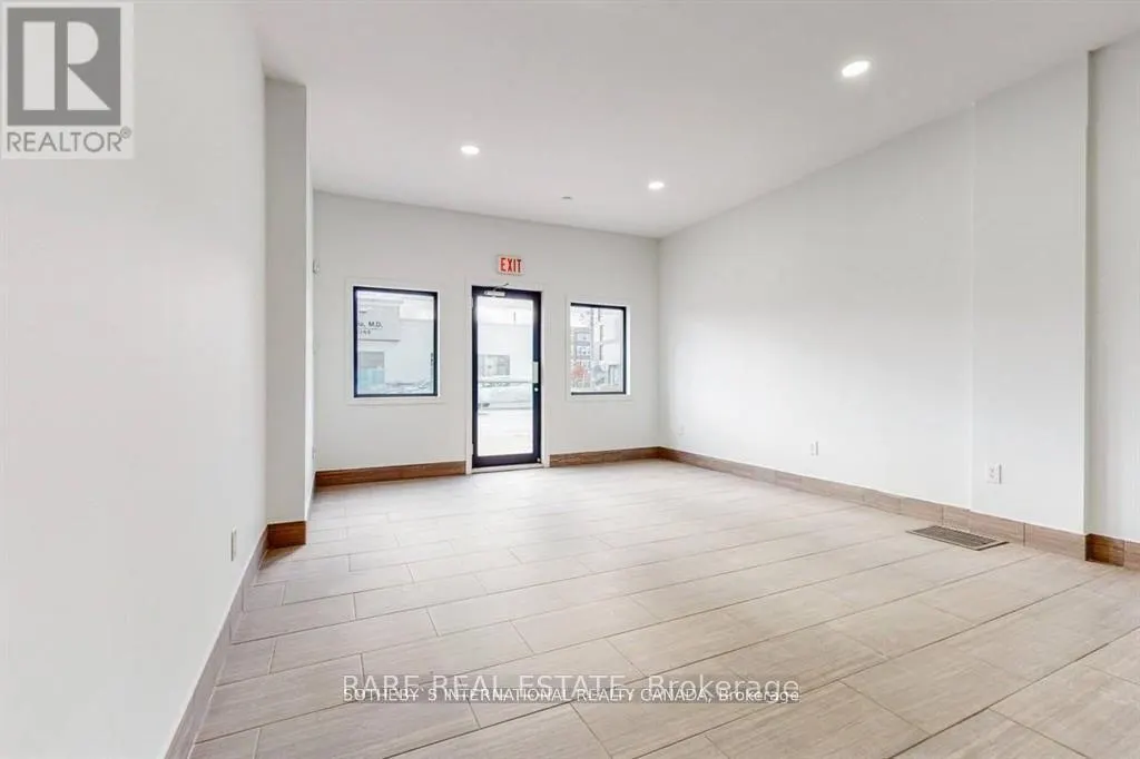 1439 MAIN STREET E