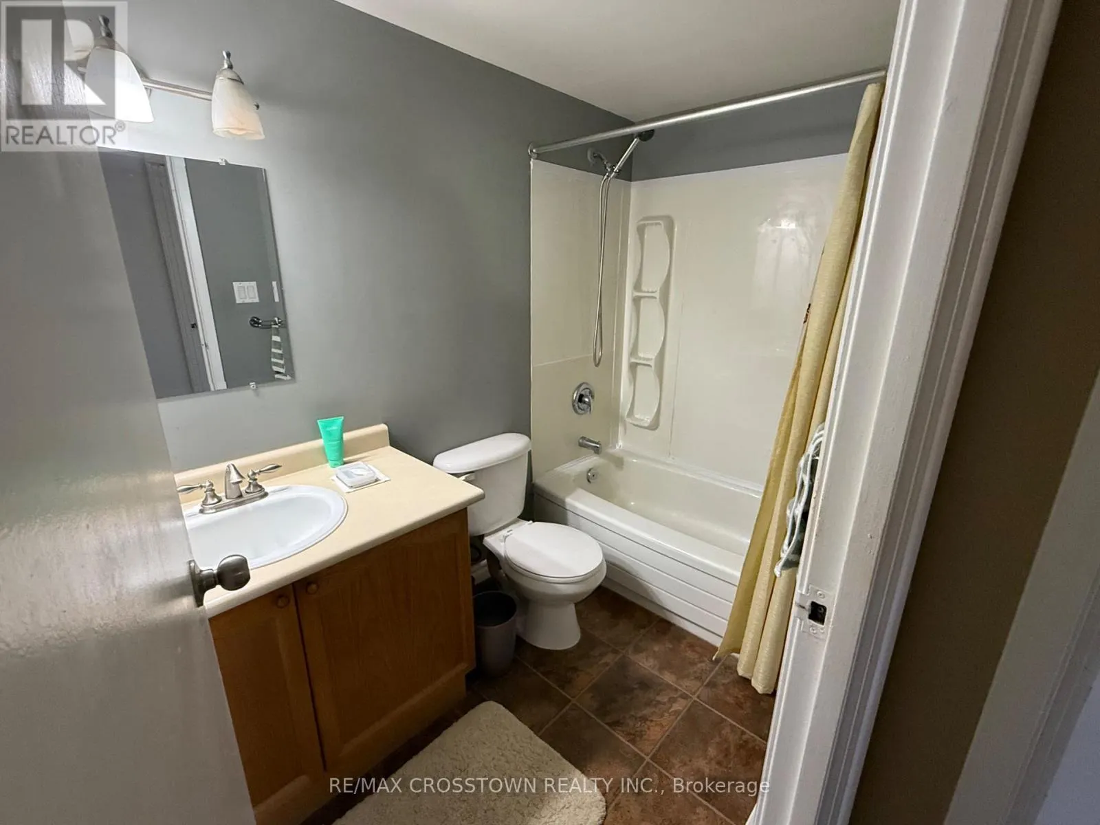 B12 - 40 JUDGE AVENUE